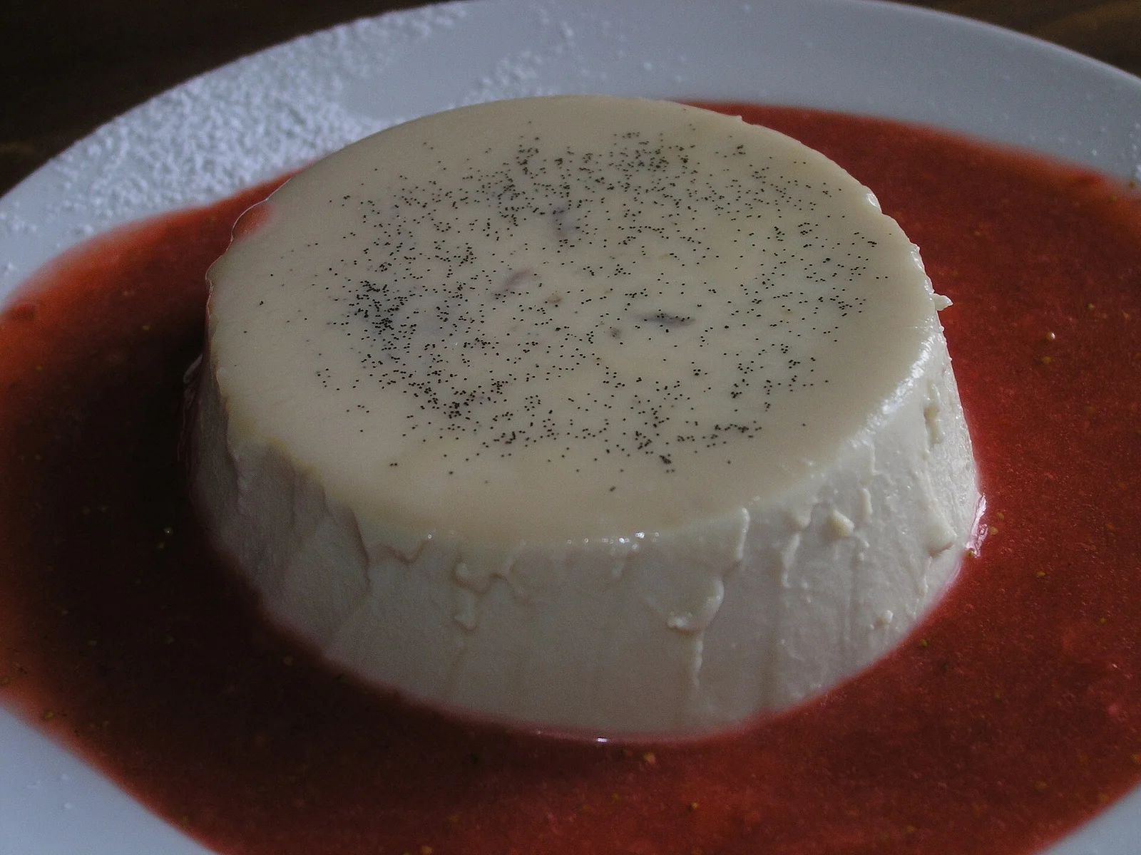 Vanilla Panna Cotta with Berry Sauce